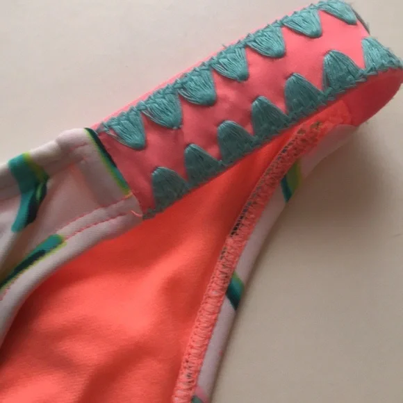 Xhilaration Bikini Bottom Melon and Turquoise. - Picture 3 of 5